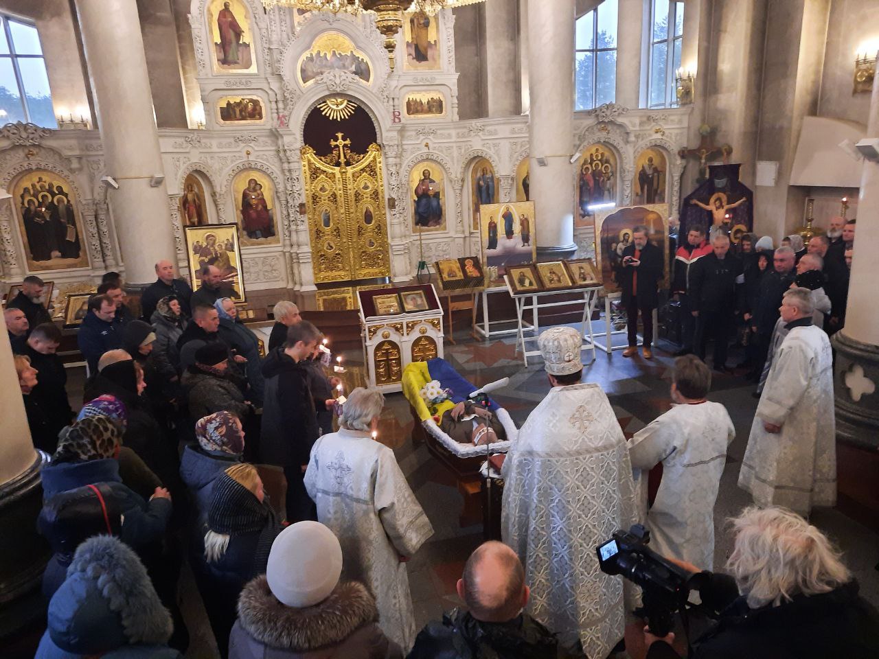 Славутич. Прощання із захисником міста. Фото зі сторінки міської ради в Телеграмі