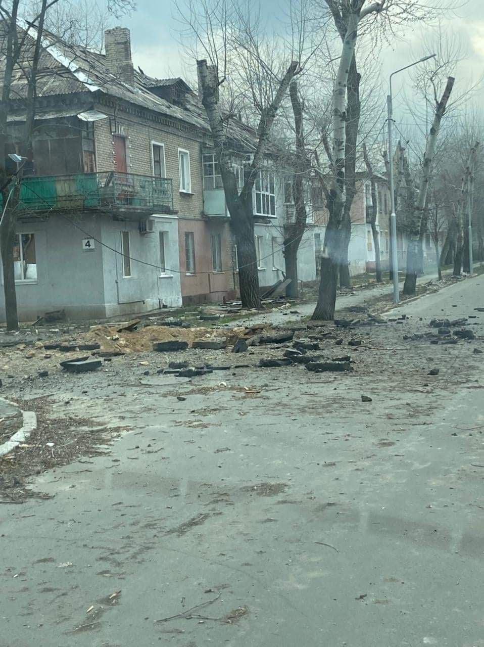 Северодонецк после обстрела оккупантами 6 апреля 2022 года (Фото – Луганская ОГА) Северодонецк после обстрела оккупантами 6 апреля 2022 года (Фото – Луганская ОГА)