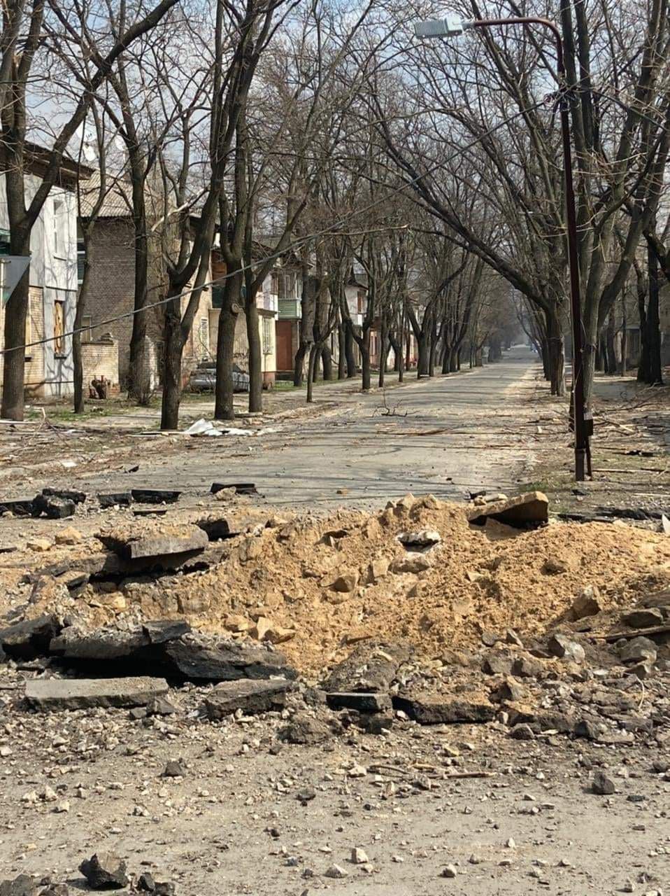 Северодонецк после обстрела оккупантами 6 апреля 2022 года (Фото – Луганская ОГА) Северодонецк после обстрела оккупантами 6 апреля 2022 года (Фото – Луганская ОГА)