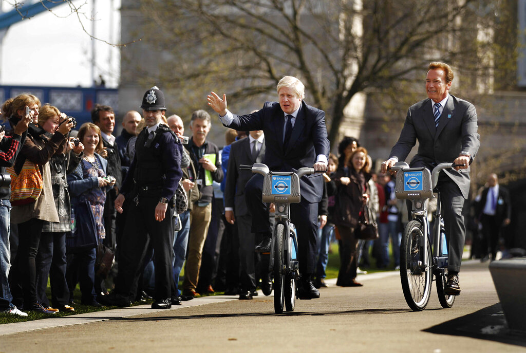 Борис Джонсон и Арнольд Шварценеггер, 2011 год (фото – Мэтт Данхэм/AP)