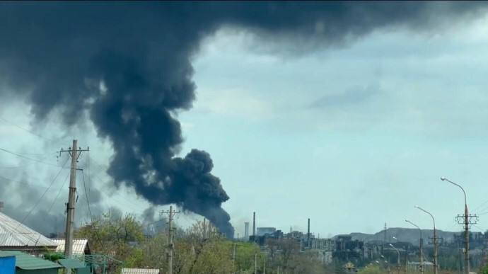Фото: Цаплієнко Росіяни штурмують Азовсталь. В "Азові" кажуть, що ситуація складна