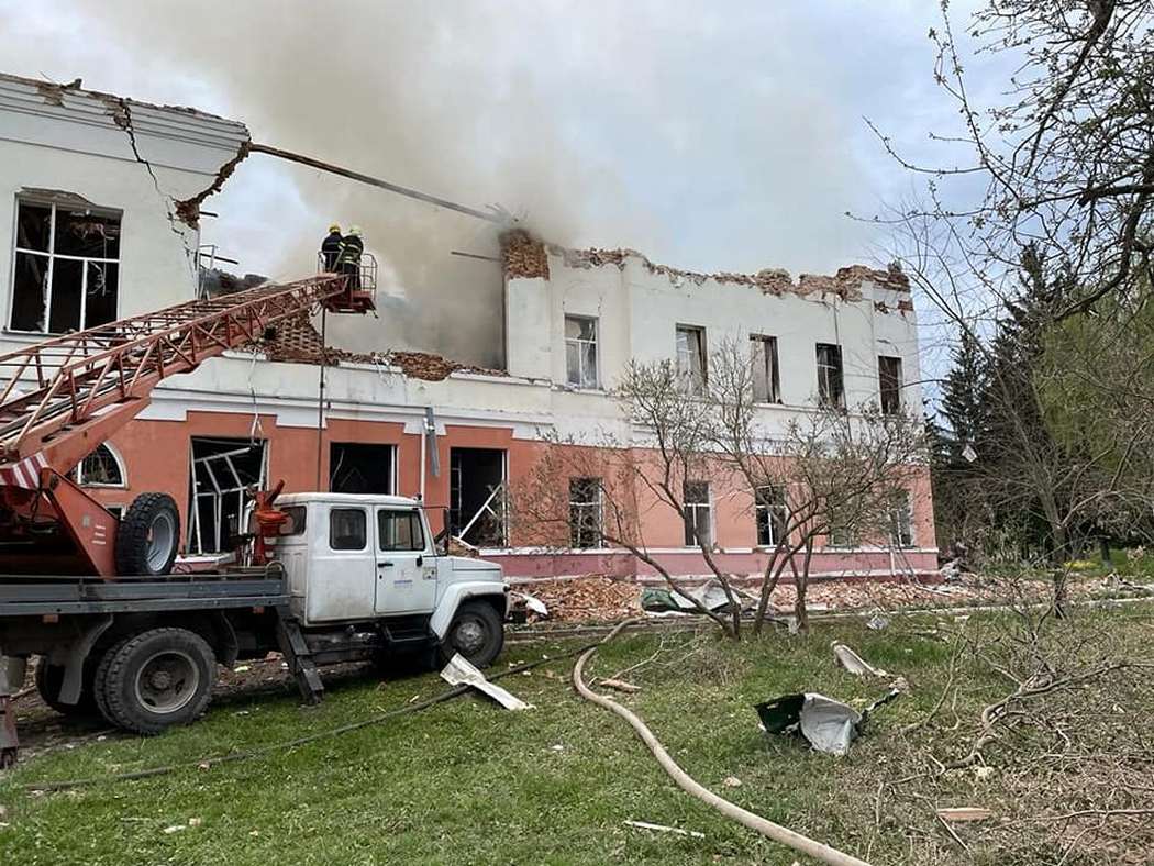 Фото: Вячеслав Чаус / Facebook Россия обстреляла Новгород-Северский в Черниговской области. Есть погибшие и раненые: фото