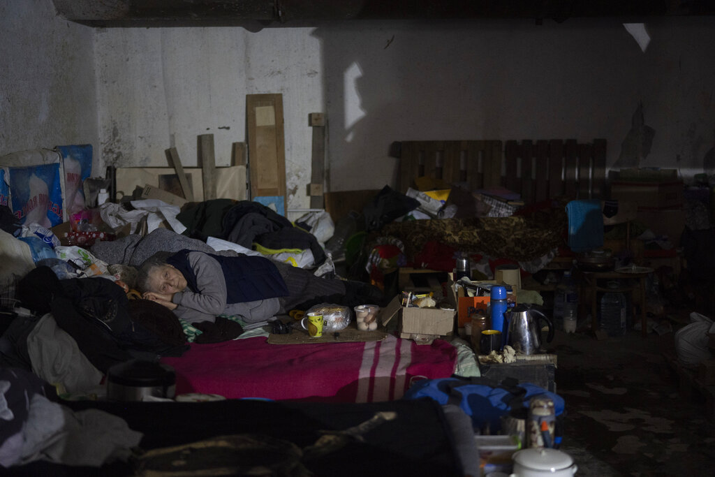 Бомбосховище у Сєвєродонецьку (фото – Лео Корреа/AP)