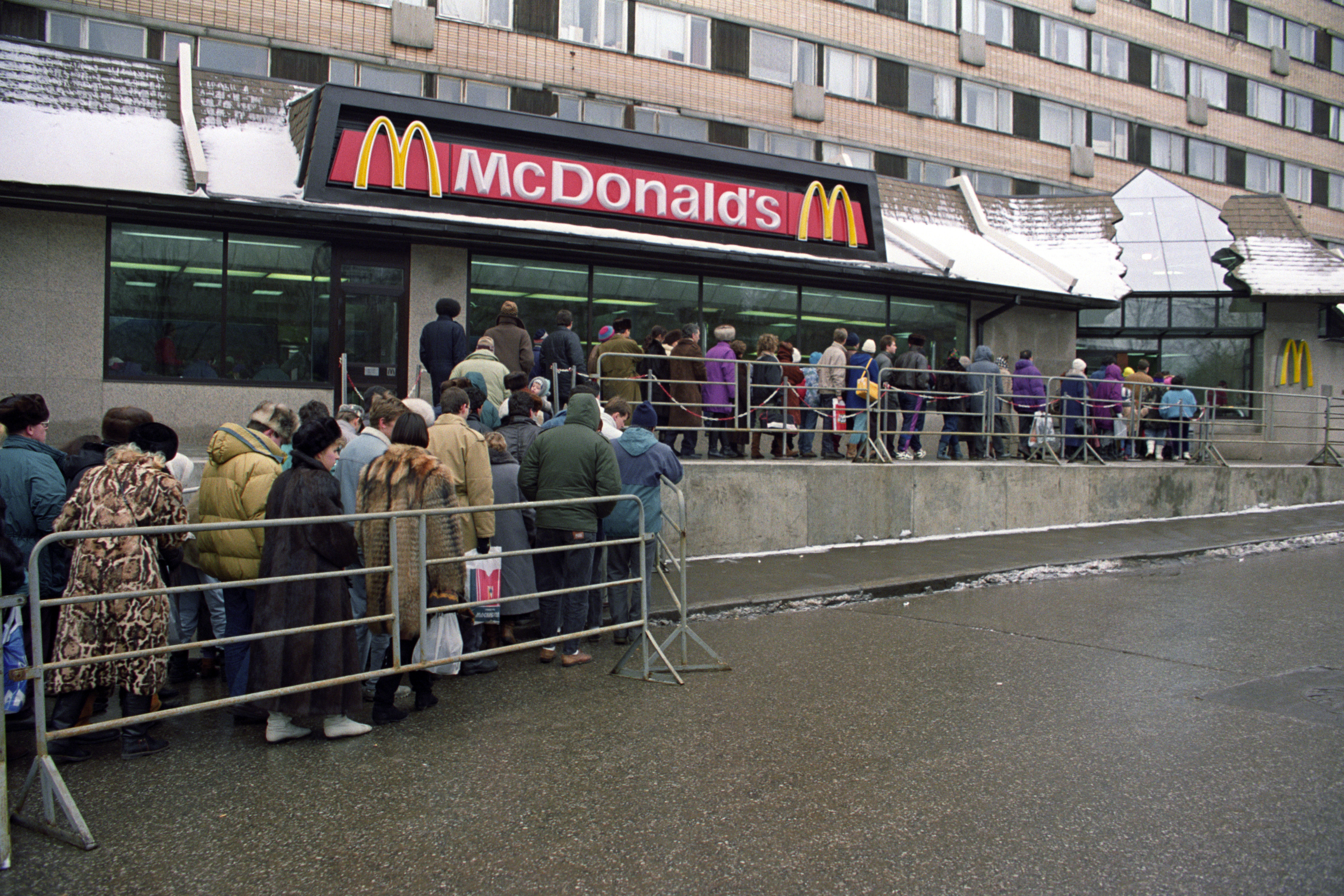 У Кремля осталась пара недель для атаки, конец эры McDonald's в РФ. Обзор западных медиа - Фото