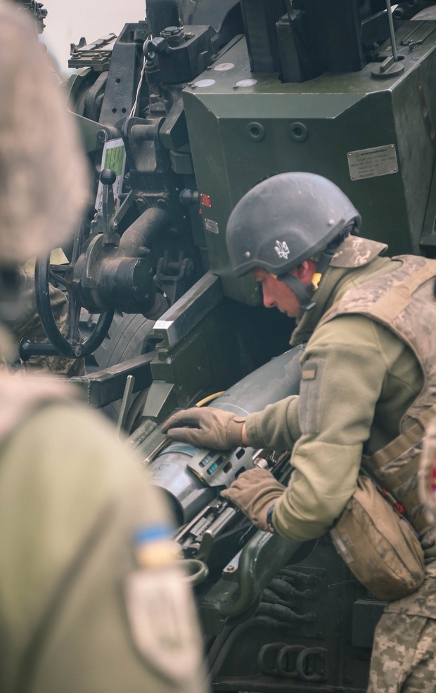 ВСУ уже бьют российских оккупантов из гаубиц FH70 от Италии: фото и характеристики