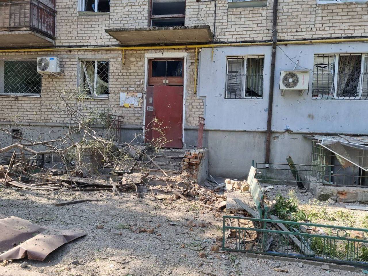 Результаты обстрела Николаева 28 мая (Фото – Головне управління ДСНС у Миколаївській області) Результаты обстрела Николаева 28 мая (Фото – Головне управління ДСНС у Миколаївській області)