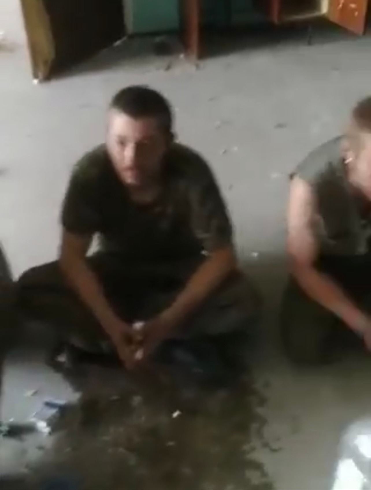 Взятый в плен в Северодонецке военнослужащий РФ (Фото – Facebook Юрій Бутусов) Взятый в плен в Северодонецке военнослужащий РФ (Фото – Facebook Юрій Бутусов)