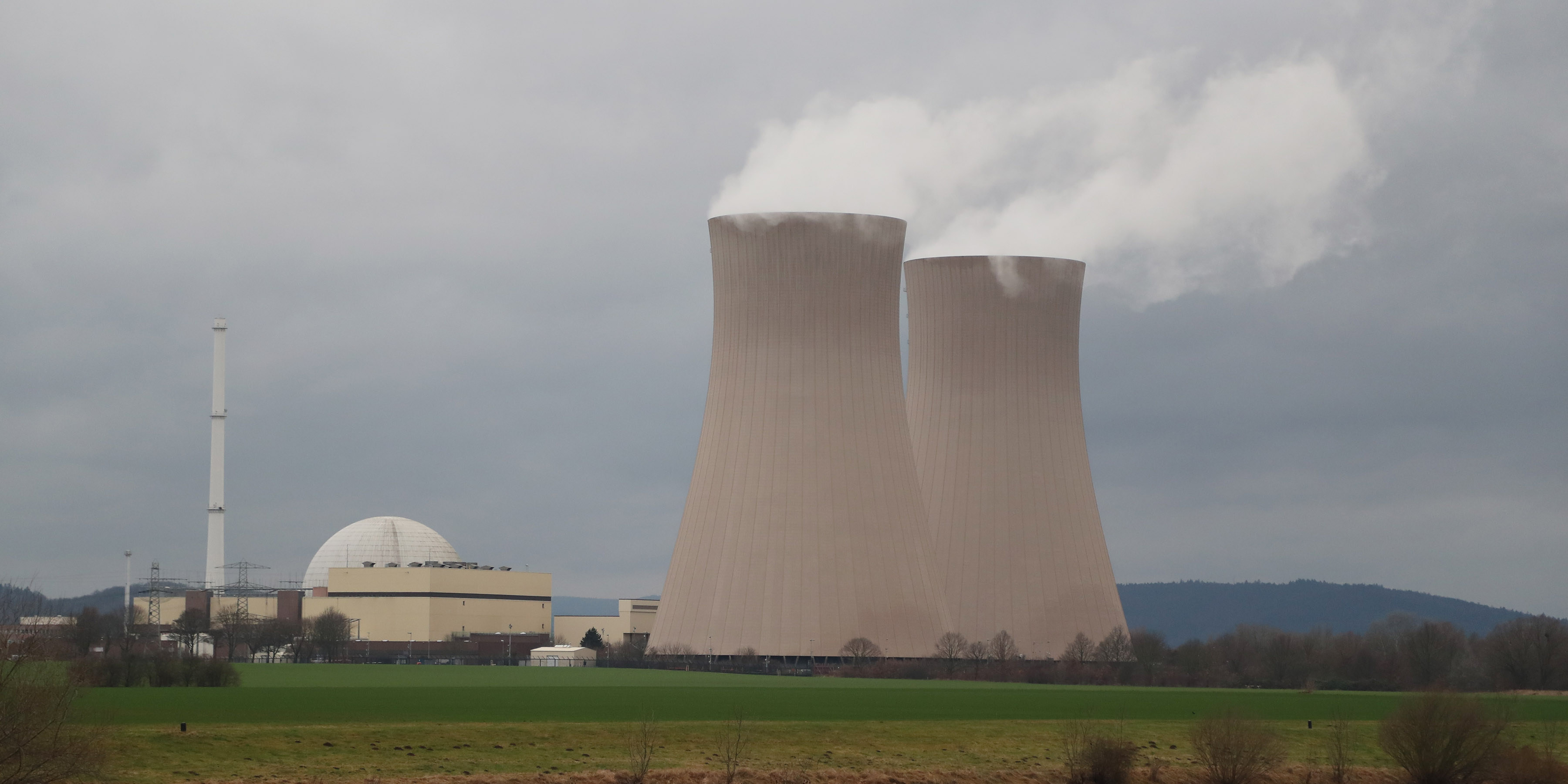 Аэс эмсланд. Аэс германии. Закрытые аэс. Закрыта аэс. Атомная энергетика германии.