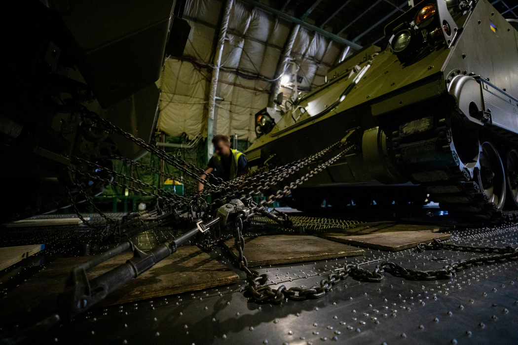 Австралія відправила до України чотири БТР M113AS4, очікується ще 10 – фото