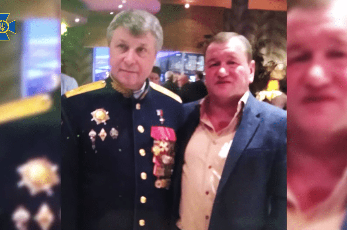 Заместитель начальника ГРУ Алексеев (слева) и Колесников (справа) – фото с телефона последнего: СБУ