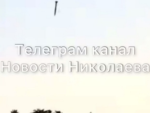 Миколаїв. Вранці Росія вдарила ракетами по п'ятиповерхівці та гаражам, є жертви: відео та фото
