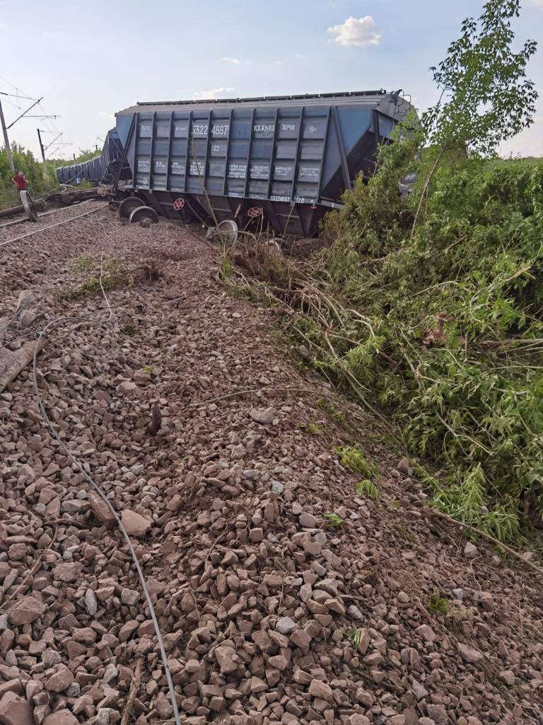 В Румынии сошли с рельс 15 украинских вагонов-зерновозов – фото