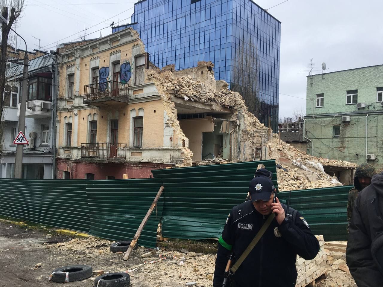 Киев отбился от РФ. Но его снова атакует застройка: что происходит с сокровищами города