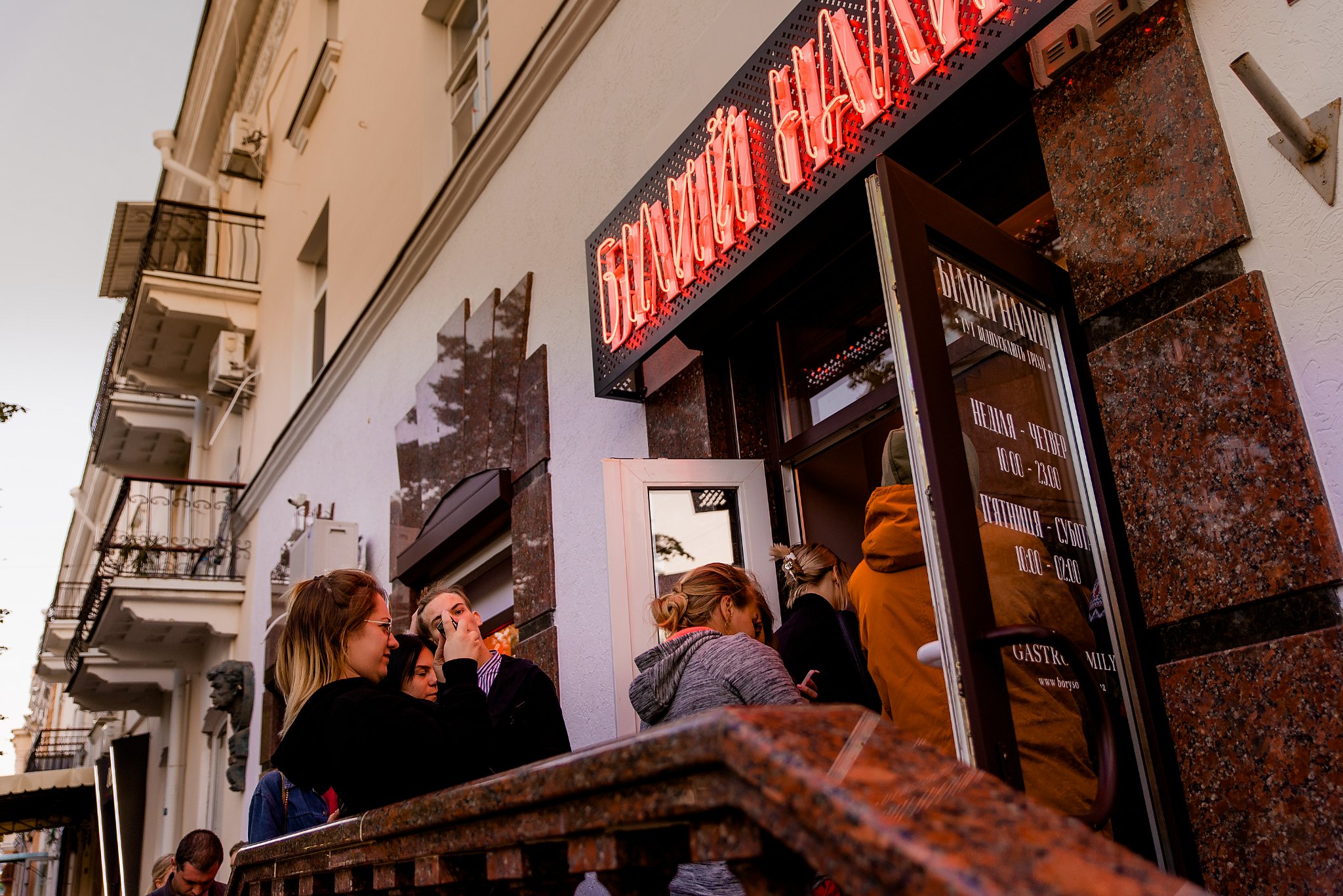 Ресторатор Борисов анонсирует 100 заведений на Западе. Как котлета по-киевски покорит мир