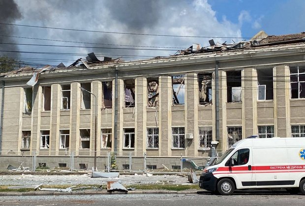 Теракт Росії в центрі Вінниці: 23 загиблих, серед них троє дітей, десятки поранених. Фото і відео