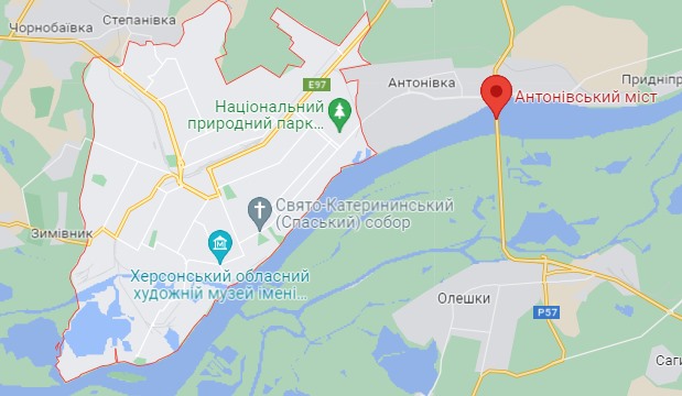 Удар по Антонівському мосту у Херсоні: російські окупанти показали відео пошкоджень