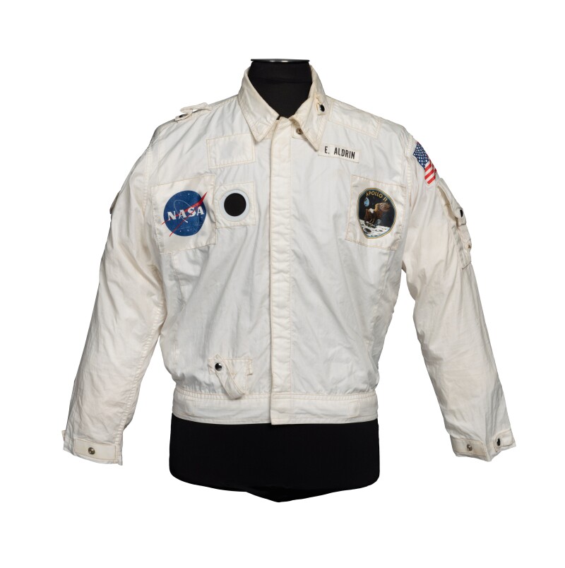 Летала к Луне. Куртку астронавта Базза Олдрина продали за $2,8 млн: фото
