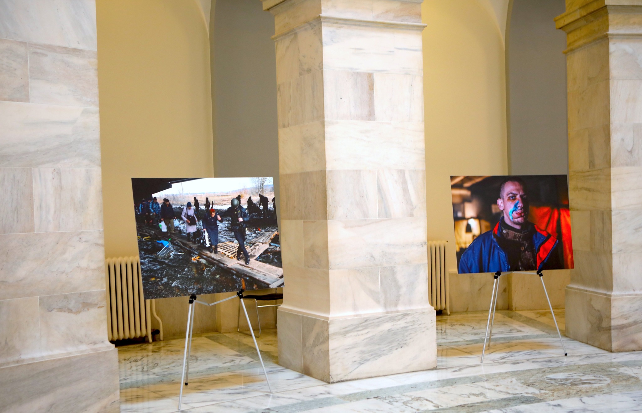 В американському Сенаті показали фотовиставку та розповіли історії про війну в Україні