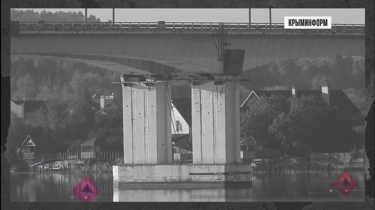 РФ расставила "пирамидки" у мостов под Херсоном. Хочет скрыть от ракет – разведка Британии