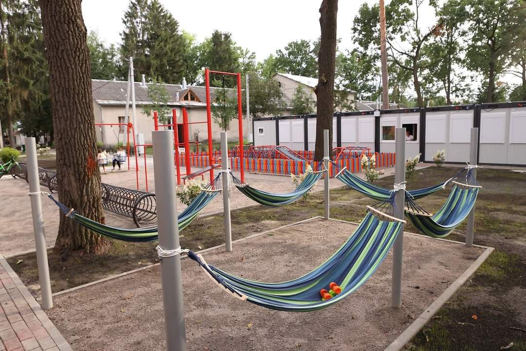 Фото: t.me/markushyn В Ирпене открыли временный модульный городок для утративших жилье: фото