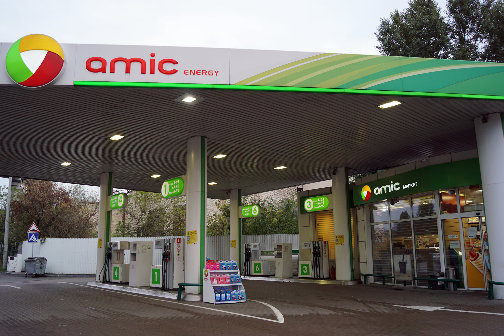Ціни на бензин, пальці Лукойлу та інвестори з Австрії: інтерв’ю з головою мережі АЗС Amic