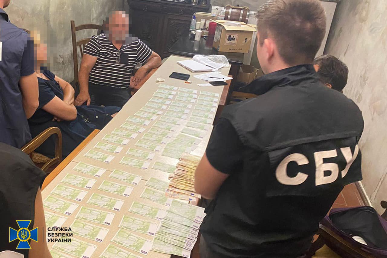 Следственные действия СБУ с Олесем Дзындрой (фото – львовское областное управление СБУ)