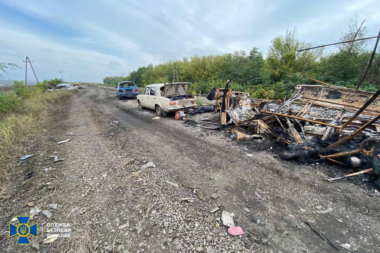 Фото: СБУ Оккупанты расстреляли колону гражданских автомобилей между Сватово и Купянском: фото 18+