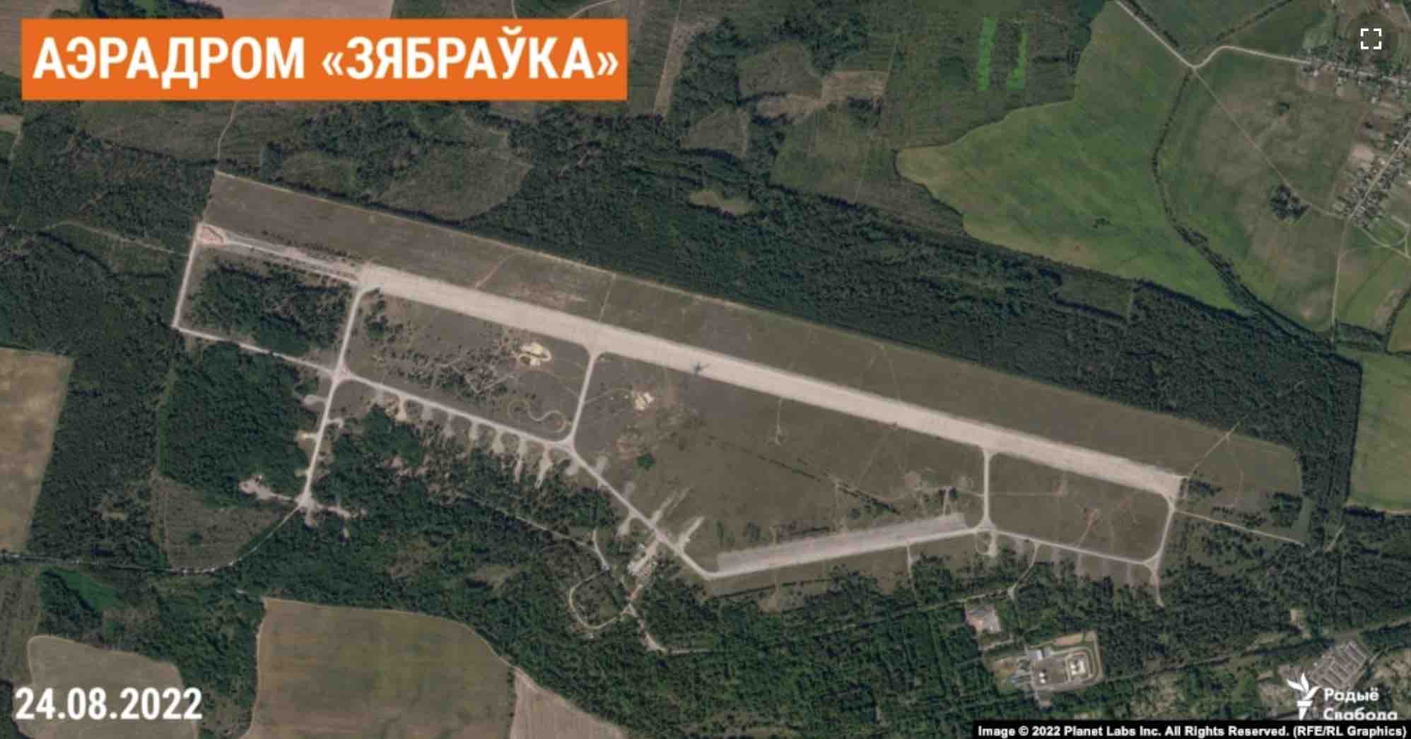 У Білорусі біля кордону з Україною накопичуються війська: супутникові знімки