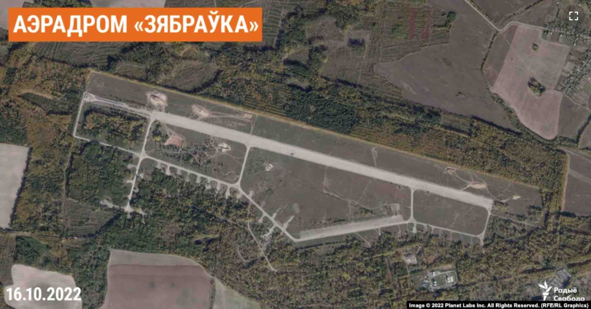 У Білорусі біля кордону з Україною накопичуються війська: супутникові знімки