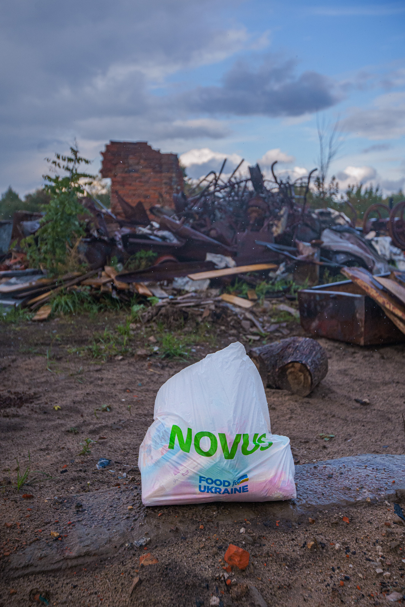 Понад 300 000 продуктових наборів українцям від NOVUS
