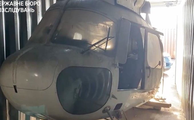 На Одеській митниці в контейнері знайшли багатоцільовий гелікоптер Мі-2, він там з 2007-го: відео