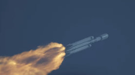 SpaceX запустила ракету Falcon Heavy с секретными спутниками на борту – фото