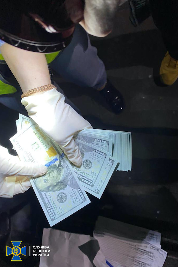 Фото: СБУ Вывозили под видом волонтеров. СБУ ликвидировала схемы побега уклонистов за границу: фото