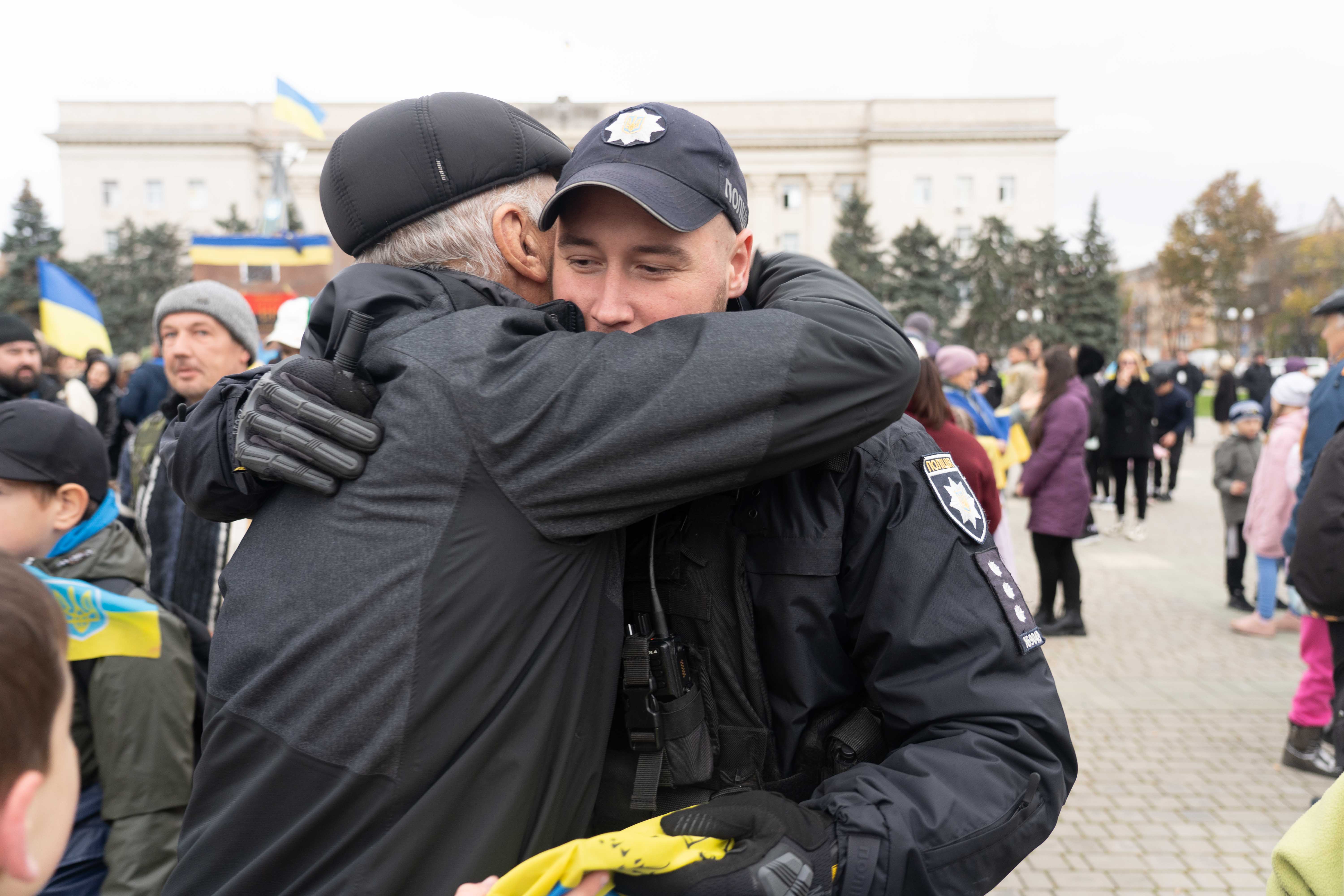 "Рублі більше не ходять". Як Херсон повертається до вільного життя в Україні: фото