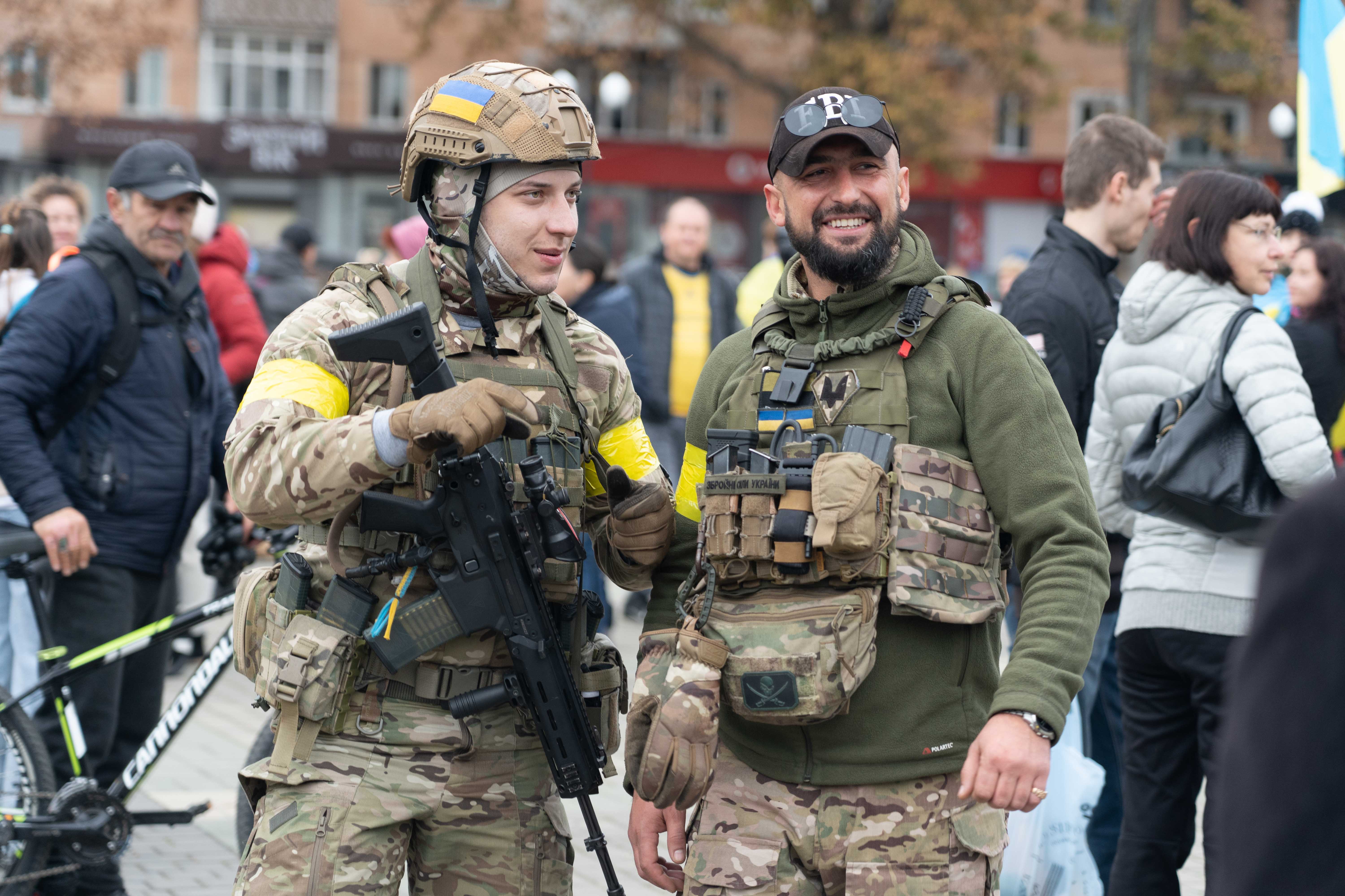 "Рублі більше не ходять". Як Херсон повертається до вільного життя в Україні: фото