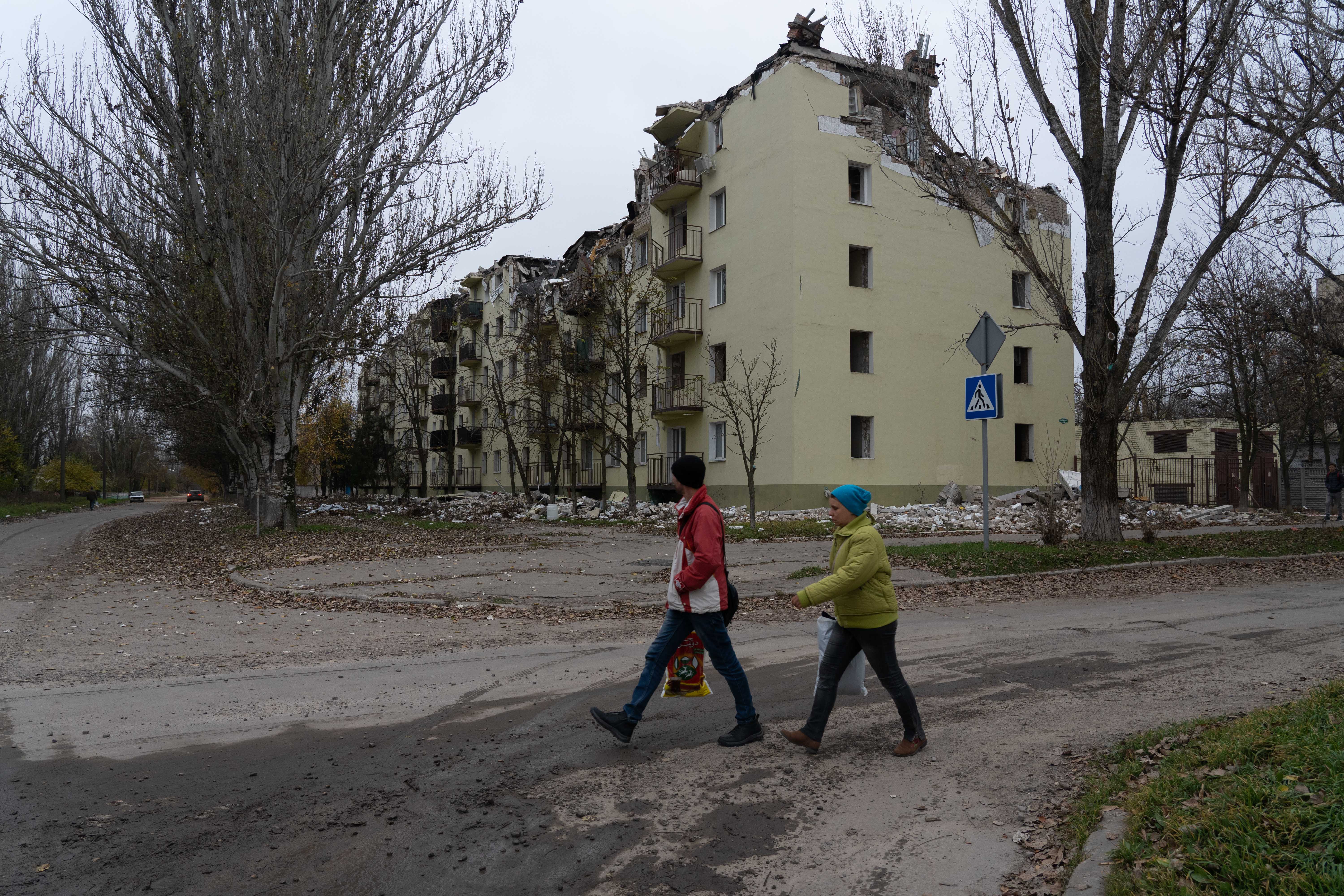 "Рублі більше не ходять". Як Херсон повертається до вільного життя в Україні: фото