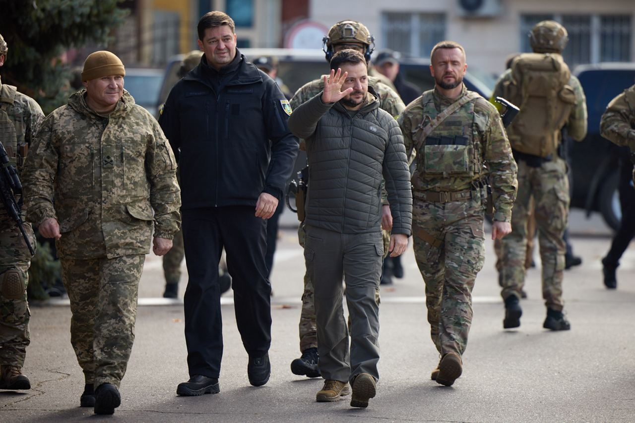 "Рублі більше не ходять". Як Херсон повертається до вільного життя в Україні: фото