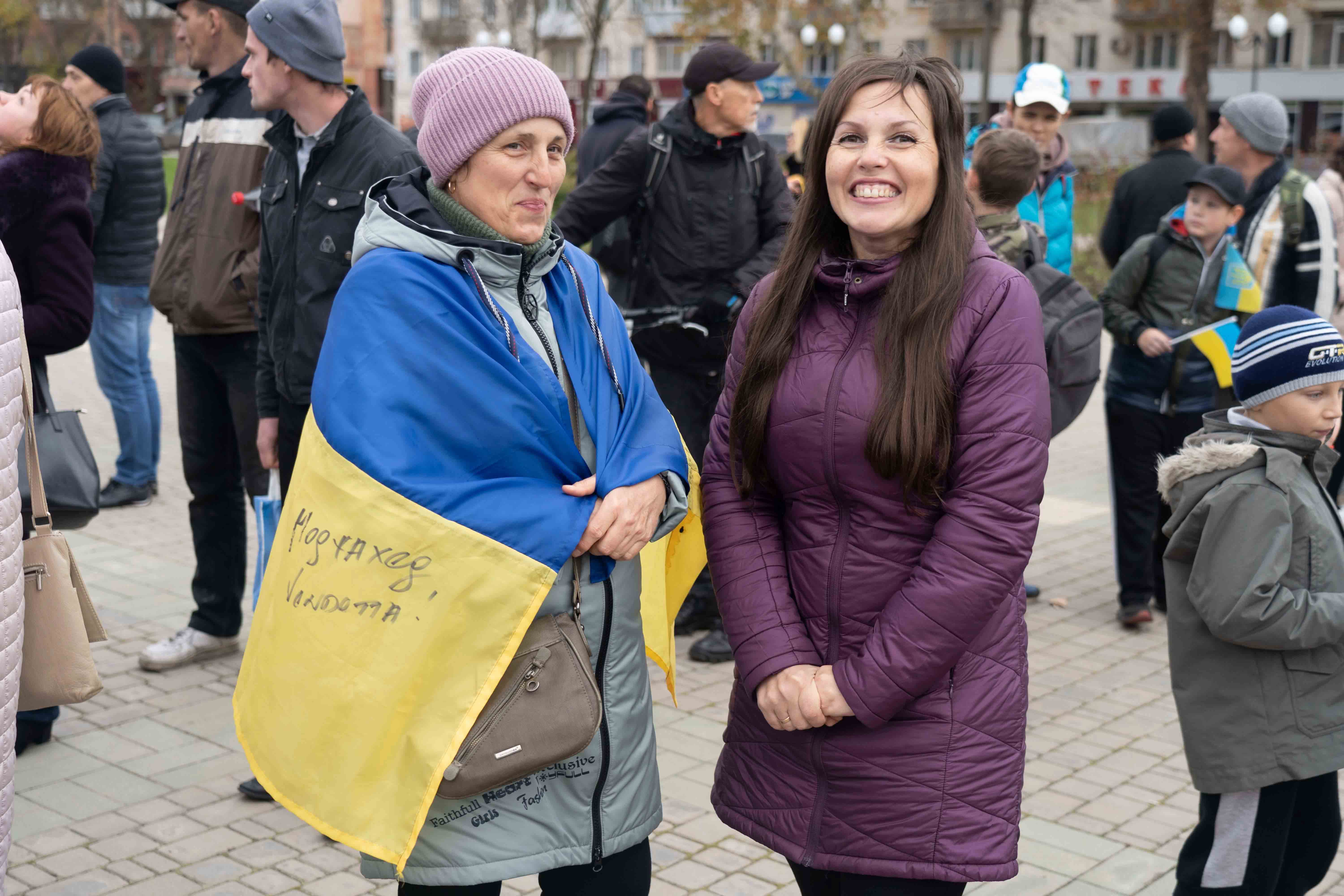 "Рубли больше не ходят". Как Херсон возвращается к свободной жизни в Украине: фото