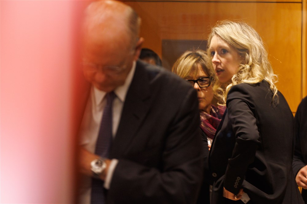 Основательницу стартапа Theranos Элизабет Холмс приговорили к 11 годам заключения