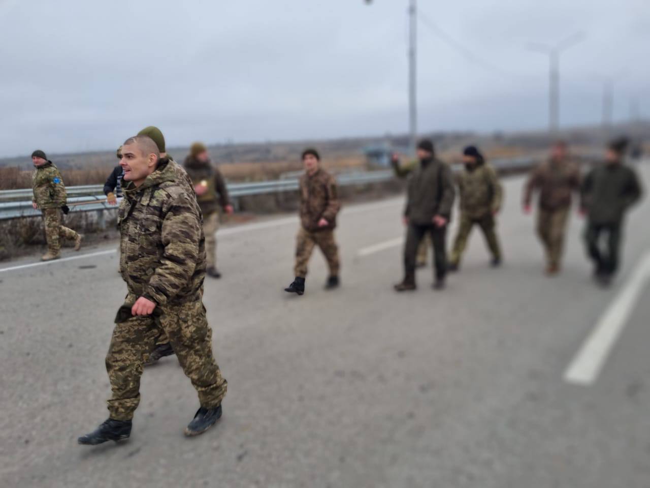 Фото – Telegram Єрмака Захисники Зміїного, Азовсталі та ЧАЕС. Ще 12 українців звільнено з полону росіян: відео