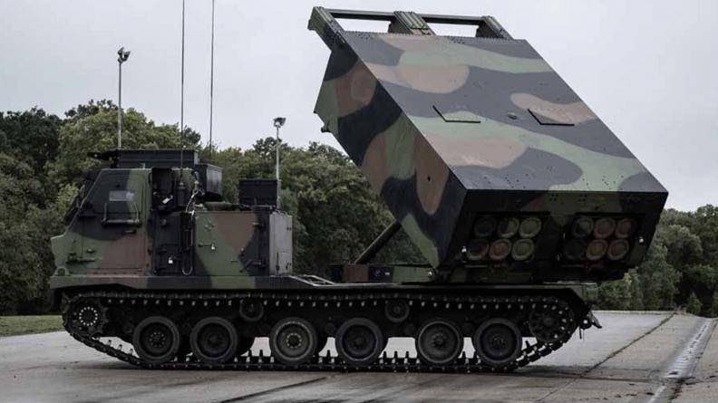 LRU M270 (Фото: Twitter Олексія Резнікова) В Україну приїхав "брат" HIMARS. Франція передала реактивну систему LRU M270 – Резніков