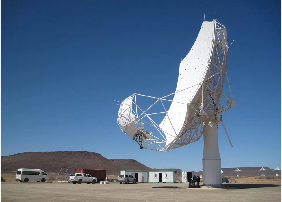 У ПАР та Австралії почали будівництво найбільшого радіотелескопа у світі з понад 130 000 антен