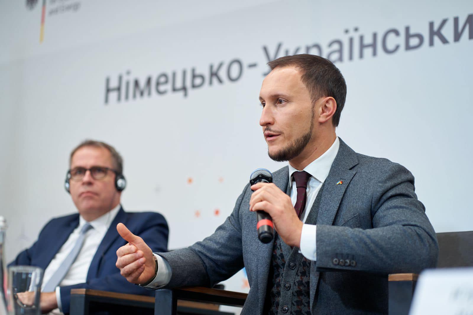 На стороні Путіна "генерал холод". Як Україна шукає енергетичне обладнання у всьому світі