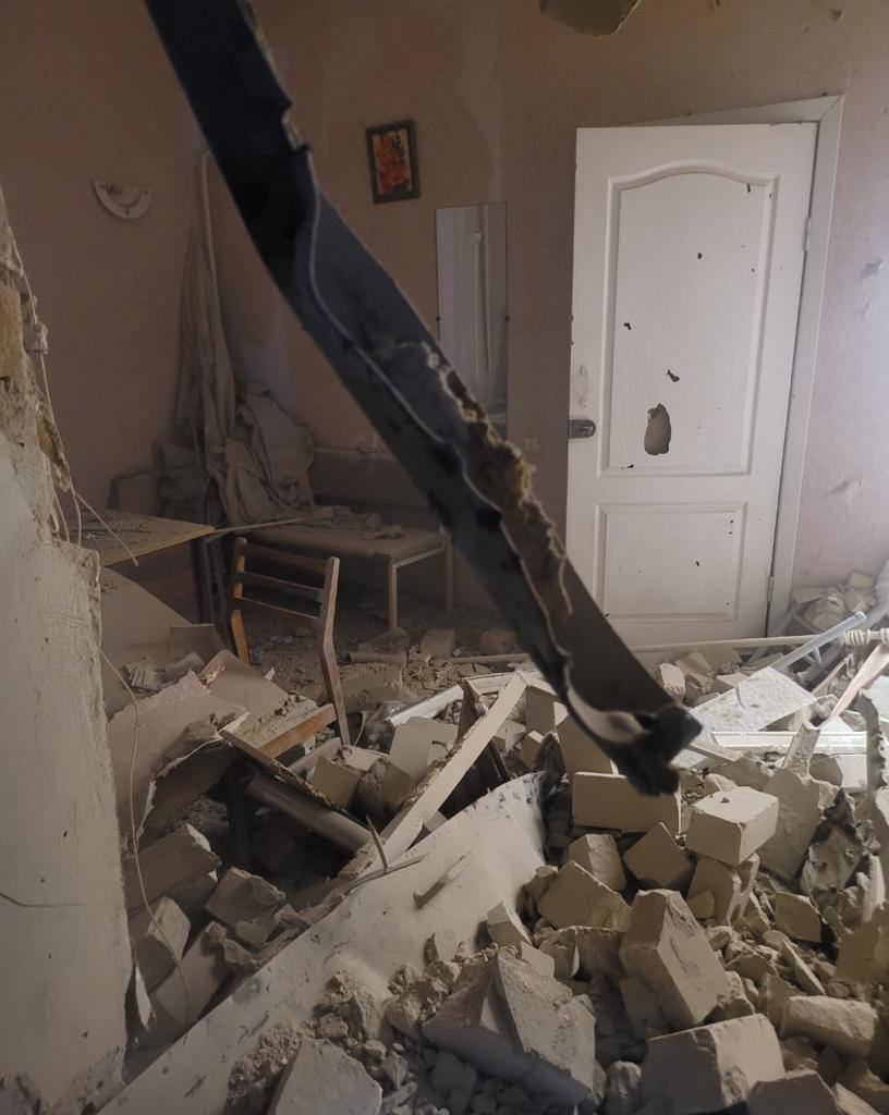 Россияне обстреляли родильное отделение больницы в Херсоне – фото