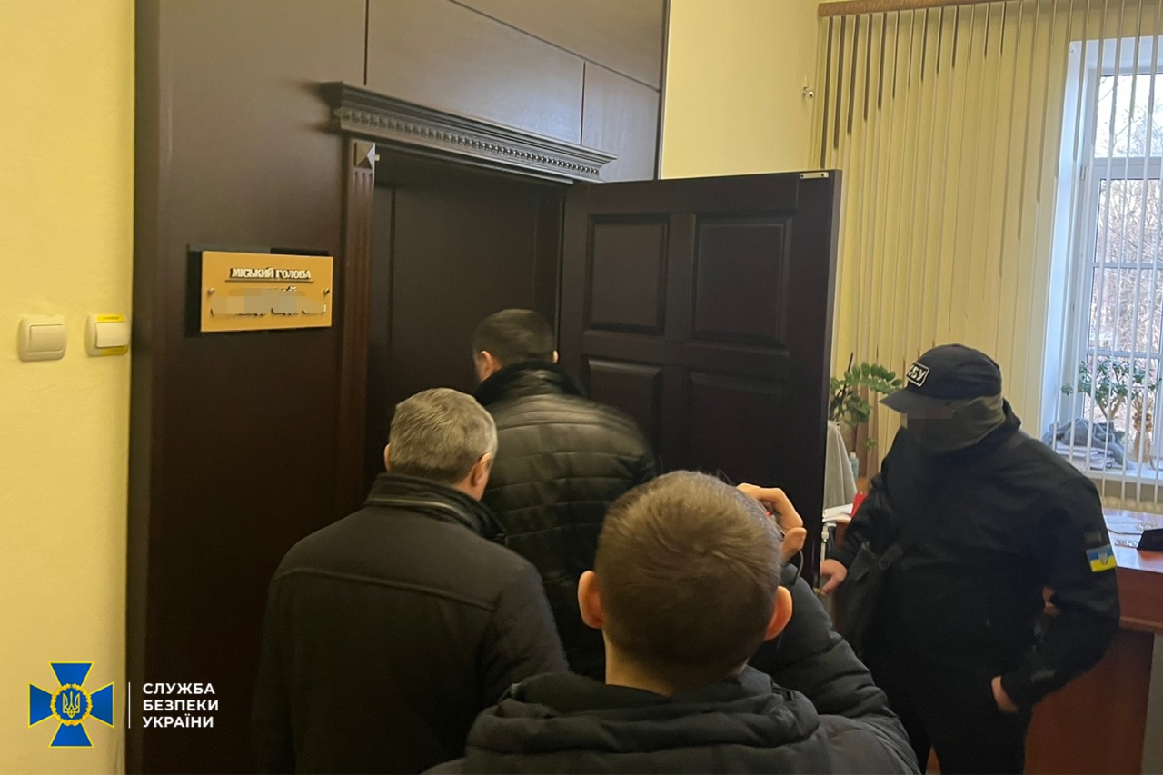 Фото: СБУ Мер Полтави Мамай отримав підозру СБУ у поширенні інформації про військових – фото