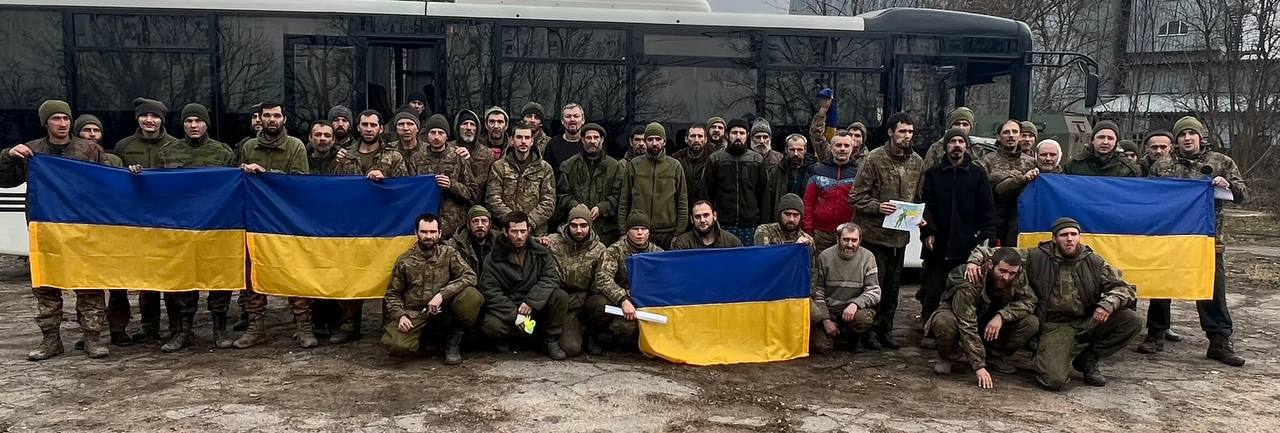 Обмін полоненими. Перед Новим роком Україна повернула додому ще 140 військовослужбовців – фото