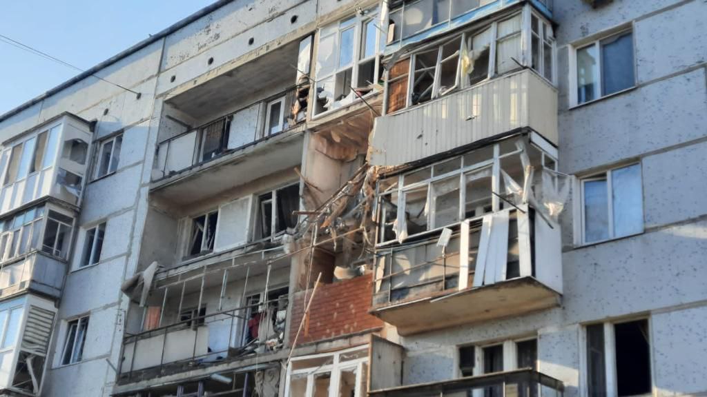Фото: t.me/pavlokyrylenko_donoda Росіяни обстріляли житловий квартал у Кураховому – фото