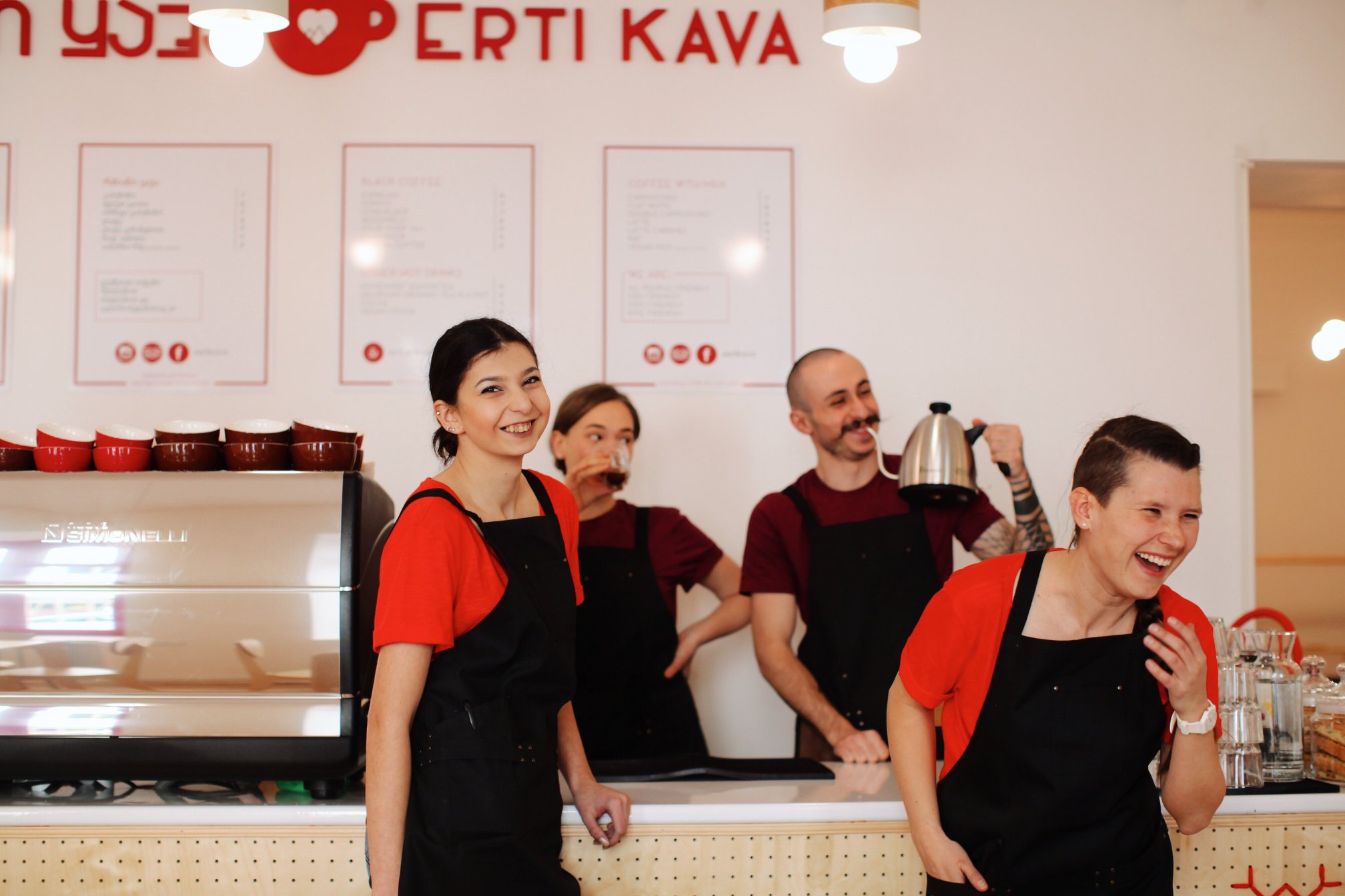 "Родить или открыть кофейню?" Как отдых в Грузии стал бизнесом с оборотом $1,8 млн в год