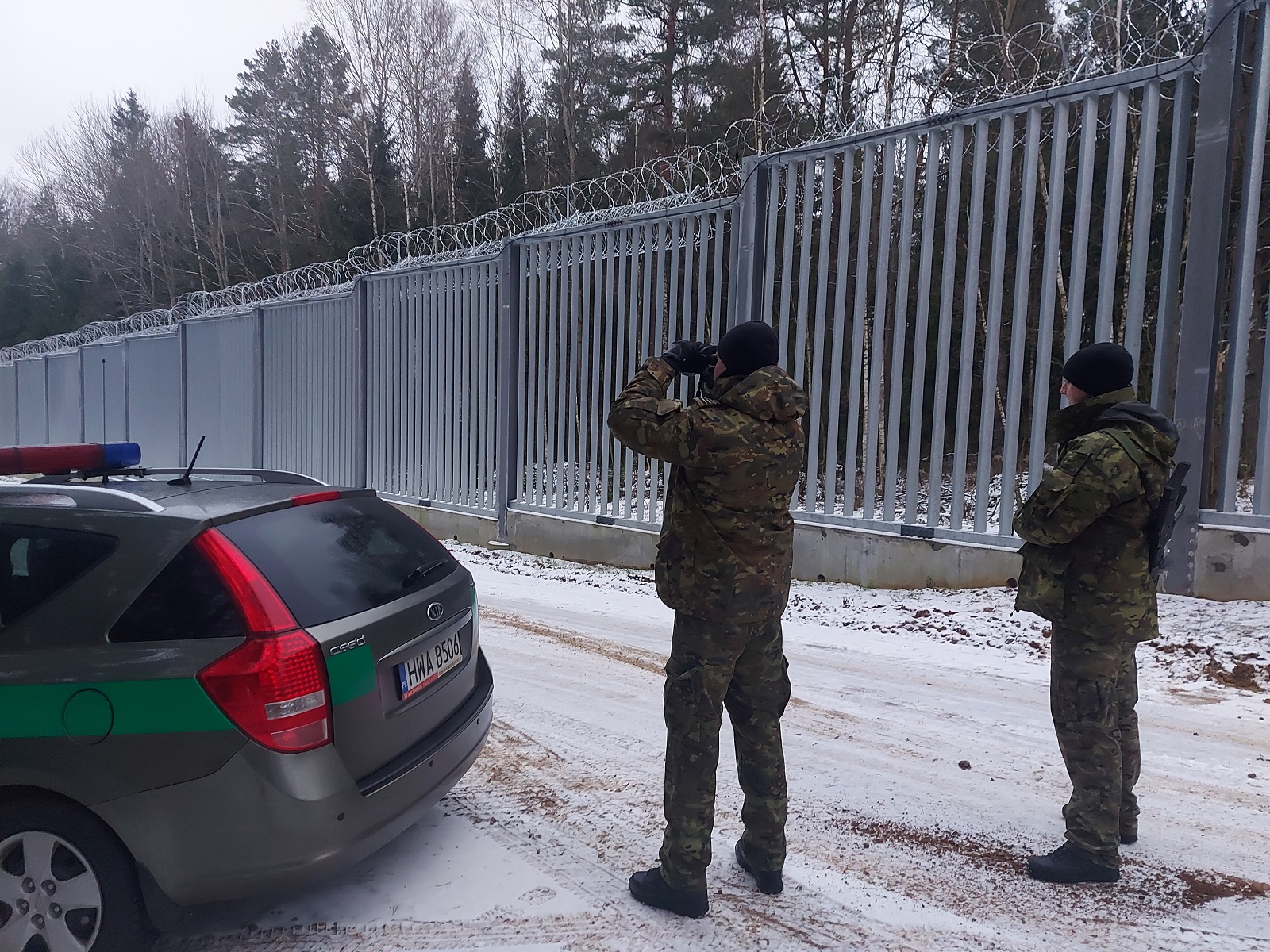 Стена вдоль границы Польши и Беларуси (Фото – Twitter Stanisław Żaryn)