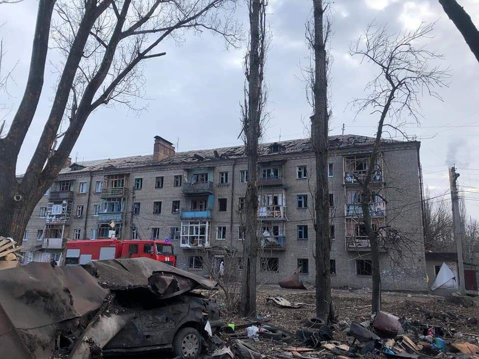 Россияне нанесли ракетный удар по Константиновке, убили троих мирных жителей – фото, видео